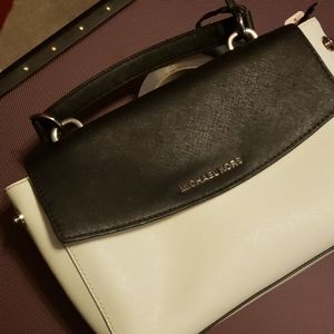 Women's Hand bagMICHAEL KORS Leather Black White